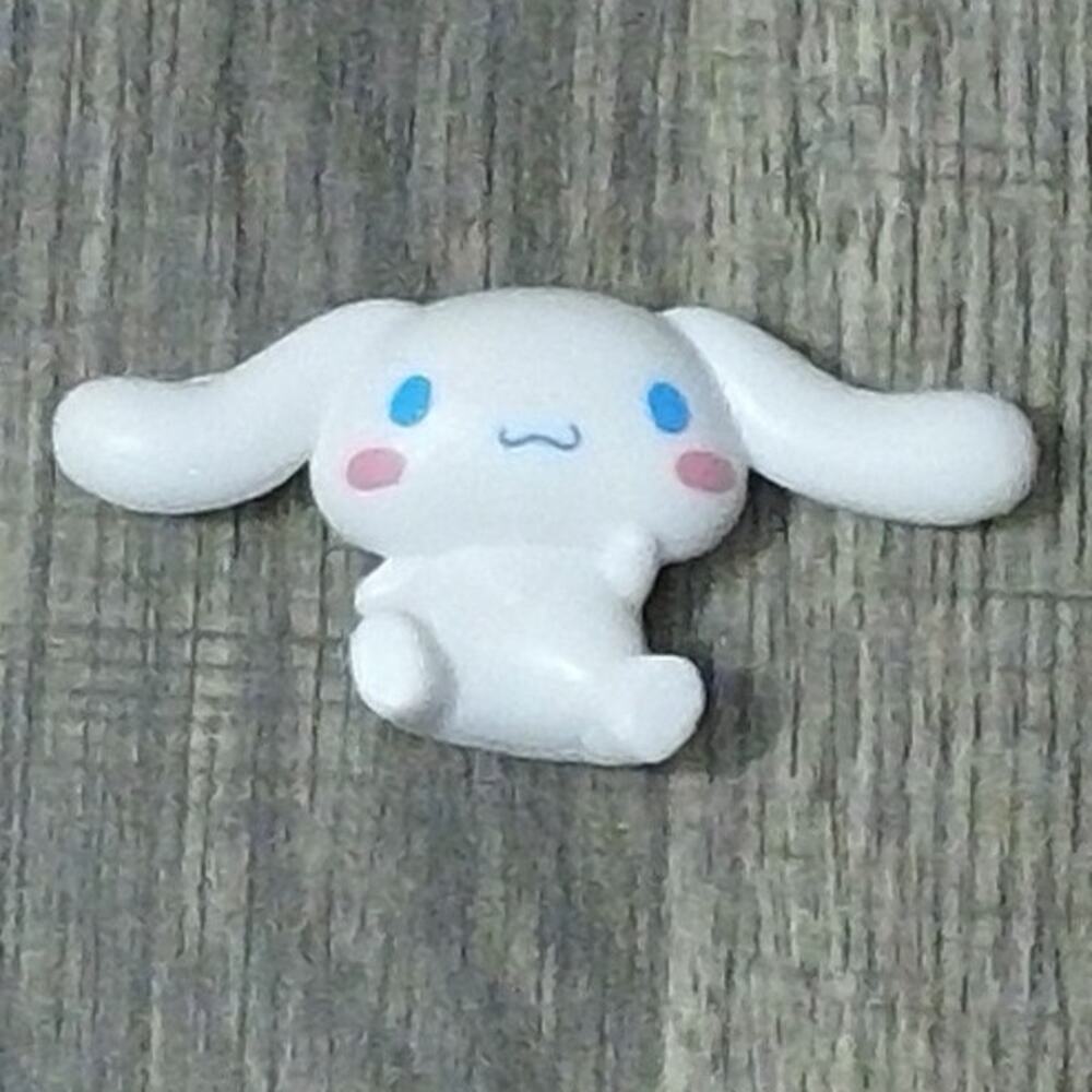 #8009 Cinnamoroll Mini Figurine / Decorative Focal Bead 2"